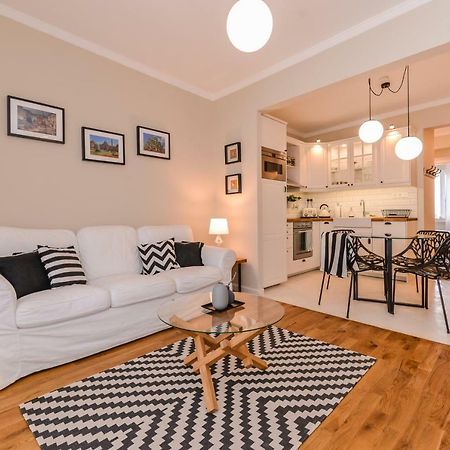 Cо́Coellie - Aesthetic 2Bd Apt Near National Palace By Flat Mаnager Szófia Kültér fotó