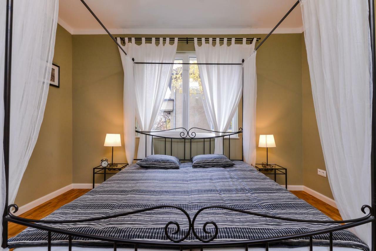 Cо́Coellie - Aesthetic 2Bd Apt Near National Palace By Flat Mаnager Szófia Kültér fotó