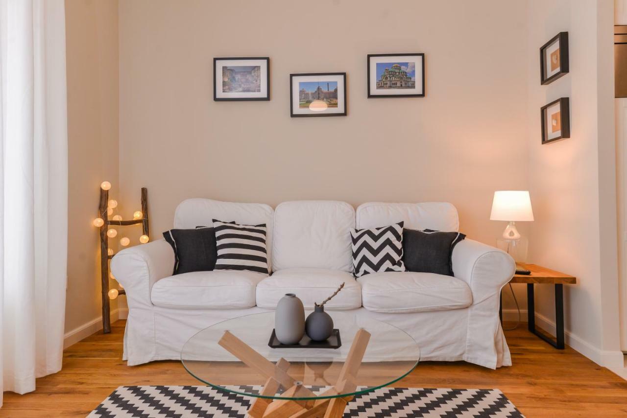 Cо́Coellie - Aesthetic 2Bd Apt Near National Palace By Flat Mаnager Szófia Kültér fotó