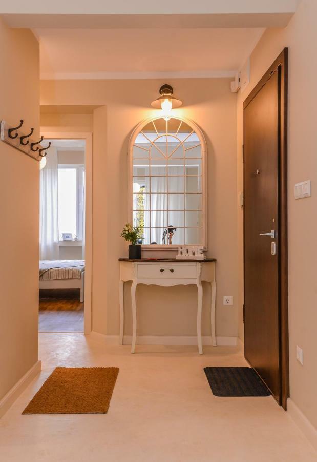 Cо́Coellie - Aesthetic 2Bd Apt Near National Palace By Flat Mаnager Szófia Kültér fotó