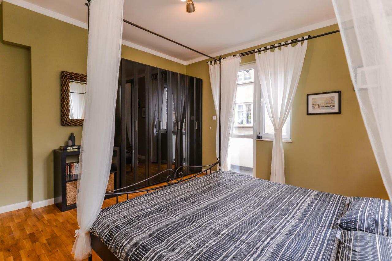 Cо́Coellie - Aesthetic 2Bd Apt Near National Palace By Flat Mаnager Szófia Kültér fotó