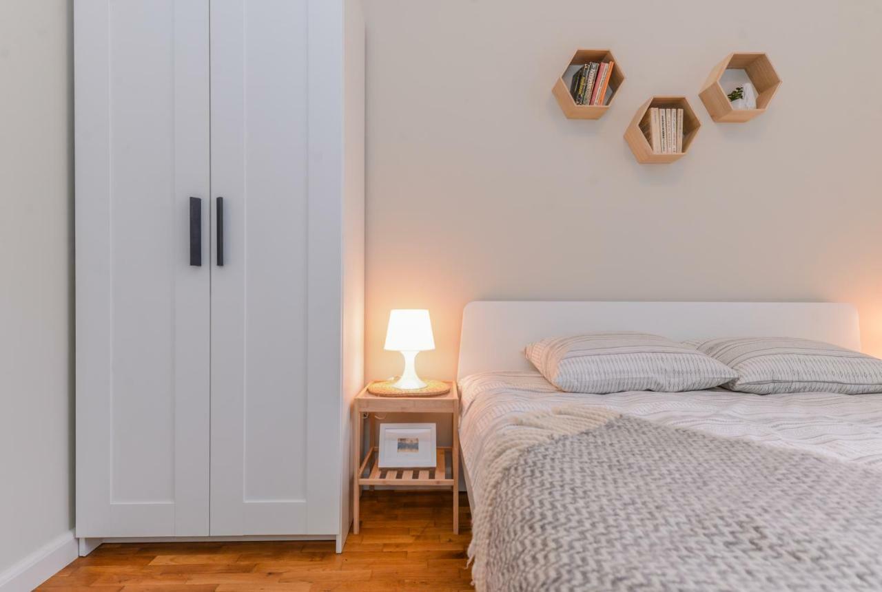 Cо́Coellie - Aesthetic 2Bd Apt Near National Palace By Flat Mаnager Szófia Kültér fotó